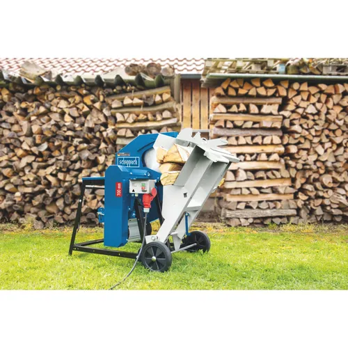 Wippsäge KW7 Scheppach 7500W - 700mm HW-Sägeblatt - Wippsäge für kraftsparendes und sicheres Schneiden von Rundholz. Mit 7500W Motor und robustem Keilriemenantrieb für optimale Leistung und Schnitttiefen.