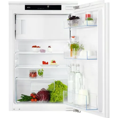 AEG OSF5O88EF Kühlgerät 88er Nische - Das AEG OSF5O88EF Kühlgerät für die 88er Nische bietet effiziente Kühlung und ein modernes Design. Ideal für kleine Küchen, sorgt es für optimale Frische und ist platzsparend.