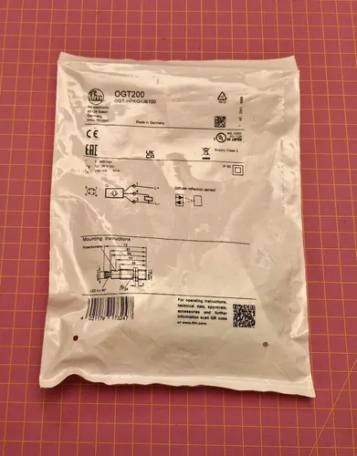 Ifm Electronic Reflex-Lichttaster OGT200 - Präzise Lichtsteuerung - Industrie-Lichtschranken, zuverlässiger Reflexlichtschalter für präzise Anwendungssteuerung.