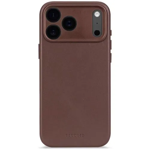DECODED Smartphone-Hülle Leather Backcover für iPhone 17 Pro Max - Chocolate - Hochwertige Smartphone-Hülle aus vollnarbigem ECCO-Leder, stoßresistenter Polycarbonat-Kern und MagSafe-kompatibel für kabelloses Laden. Ideal für stilvollen Schutz und individuelle Patina.