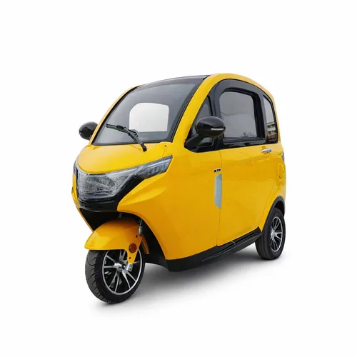 Urban Hopper Boma X3 Elektro-Kabinenroller 45 km/h - Der Urban Hopper Boma X3 ist ein kompakter Elektro-Roller für 2 Personen. Mit einer Reichweite von bis zu 120 km und einer Ladezeit von nur 8 Stunden bietet er zuverlässige Mobilität für die Stadt.