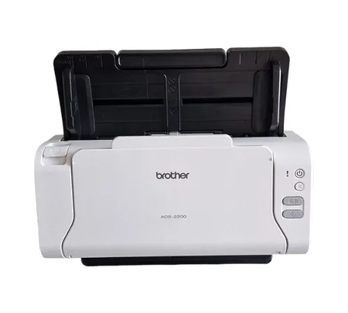Brother ADS-2200 Dokumentenscanner - Schnelligkeit und Präzision - Der Brother ADS-2200 Dokumentenscanner bietet eine beeindruckende Scangeschwindigkeit von bis zu 35 Seiten/Minute. Ideal für effizientes Scannen von Dokumenten mit automatischem 50 Blatt Vorlageneinzug.