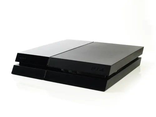 SONY PS4 Konsole 500GB mit Wired Controller - Spielekonsole für Gaming-Fans - Spielekonsole mit 500GB Speicher, ideal für unvergessliche Gaming-Erlebnisse und Multiplayer-Spaß mit Freunden.