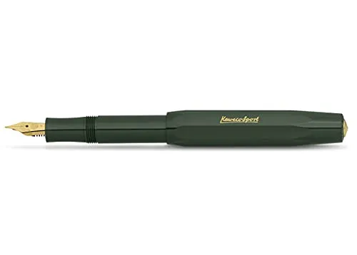 Kaweco CLASSIC Sport Füllfederhalter Grün, Extra Fein - Eleganter Füllfederhalter in Grün mit extra feiner vergoldeter Feder. Ideal für präzises Schreiben und stilvolles Notieren. Perfekt für den täglichen Einsatz und kreative Ideen! Schreiberlebnis der Extraklasse.