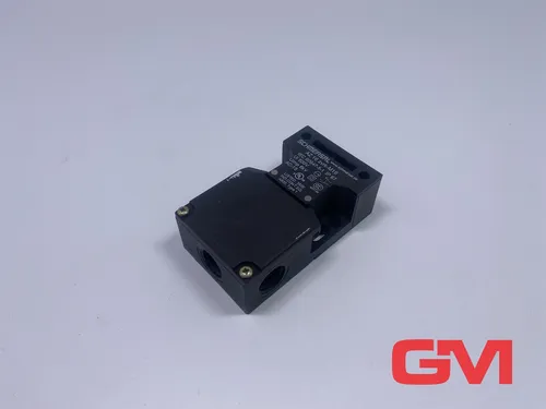 Schmersal Sicherheitsschalter AZ 16 zvrk-M16 101152094 - Sonstiges Automations Equipment, zuverlässiger Sicherheitsmechanismus für maximale Betriebssicherheit in industriellen Anwendungen.