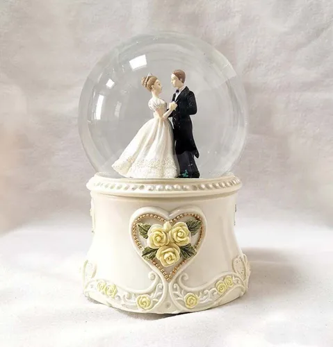 Spieluhrenwelt Glitzerkugel Hochzeit - Glitterball - Klassische Spieluhr aus Glas mit funkelndem Glitterball, perfekt als romantisches Geschenk für Hochzeiten oder besondere Anlässe.