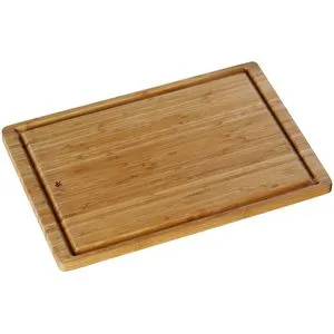 WMF Schneidebrett 1886889990 aus Bambus, 45 x 30 cm - Sonstige Küchenhelfer: Hochwertiges Bambusschneidebrett mit rutschfester Oberfläche und Saftrille für müheloses Schneiden und Sauberkeit in der Küche.