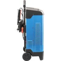 Güde Autobatterie-Ladegerät GDB, 12V/24V mit Starthilfe - Starthilfegerät für Autobatterien mit automatischem 10-stufigem Ladevorgang, ideal für 12V/24V Blei-Säure-Batterien. Inklusive Rettungsfunktion für tiefenentladene Batterien und praktischem Transportgriff.
