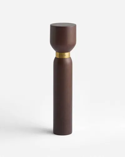Männlich Ii Grinder – Elegante Pfeffermühle aus Buchenholz - Die Male Pfeffermühle vereint edles Design und praktische Funktionalität. Mit einem einstellbaren Keramikmechanismus und handgearbeitetem Buchenholz ist sie das perfekte Küchenaccessoire für Feinschmecker.