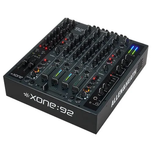 Allen & Heath XONE:92 MK2 DJ Mixer - Mischpulte mit 100 % analoger Schaltung, optimierten RIAA-Vorverstärkern für herausragende Klangqualität und individuellem Crossfader für nahtlose Mixe.