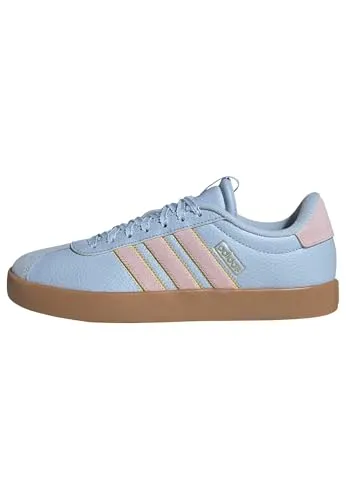 ADIDAS VL COURT 3.0 Schuhe - Klassische VL Court 3.0 Schuhe im sportlichen Stil. Das Obermaterial aus Synthetik mit Wildleder-Details sorgt für Komfort, während die Gummi-Cupsohle für optimalen Grip im Alltag sorgt. Ideal für vielseitige Looks und spontane Abenteuer.