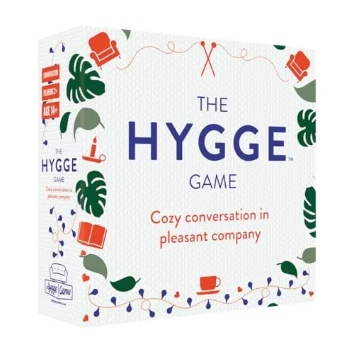 Hygge Spiel 21071 Cozy - Kartenspiel für gesellige Abende - Das Hygge Kartenspiel fördert den Austausch und bringt Freunde und Familie zusammen. Mit 110 Karten und über 300 Fragen für anregende Gespräche – ideal für gemütliche Abende mit 2 oder mehr Spielern ab 14 Jahren.