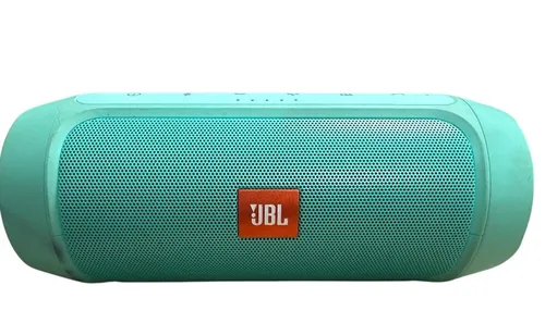 JBL Charge 2+ Tragbarer Bluetooth Lautsprecher Grün - Audio-Docks & Mini-Lautsprecher mit 6000 mAh Akku für bis zu 12 Stunden Spielzeit, ideal für unterwegs und Partys.