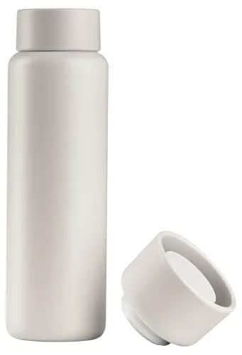 Zone Denmark Singles Thermobecher 650ml Creme - Vielseitiger Thermobecher mit 2 Deckeln für Kaffee oder Wasser. Der doppelwandige Edelstahl hält Getränke bis zu 12 Stunden heiß oder kühl – ideal für unterwegs!