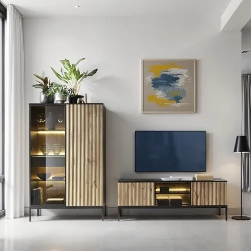 Komodee Laval Wohnzimmermöbel-Set mit LED-Beleuchtung, schwarz und Eiche wotan, 257 cm - Modernes Wohnzimmermöbel-Set mit stilvollem Design und LED-Beleuchtung. Der RTV-Schrank bietet praktischen Stauraum und die gefrästen Details betonen den minimalistischen Look.