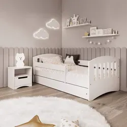 Praktisches Kinderbett 160x80 mit Matratze & Rausfallschutz in Weiß - Das stabile Kinderbett aus MDF-Holzwerkstoff bietet höchsten Komfort mit einer punktelastischen Kaltschaummatratze und praktischer Schublade. Der abnehmbare Rausfallschutz sorgt für Sicherheit beim Schlafen.