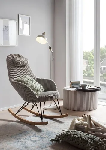 SalesFever Schaukelstuhl mit Kopfkissen – Bequem und stilvoll - Sessel mit hochwertigem Texturstoffbezug, stabilen Esche Massivholz-Kufen und elegantem Metallgestell – ideal für entspannte Stunden.