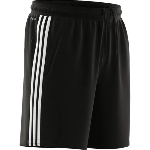 ADIDAS TR-ES PIQ 3SHO BLACK/WHITE - Trainingsbekleidung: Atmungsaktive ADIDAS Shorts mit minimalistischen Design und legendären drei Streifen, ideal für komfortables Training und entspannte Momente.
