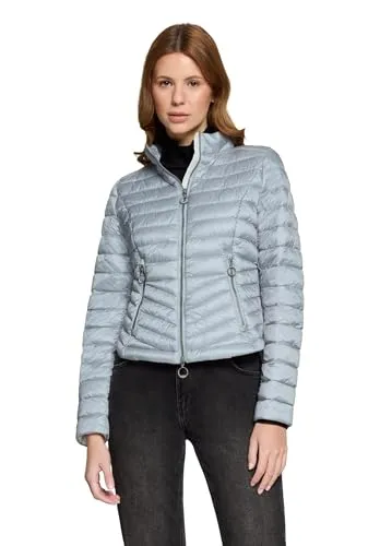 GIL BRET Jacke Watte 8398 in Ashley Blue – Größe 42 - Stylische taillierte Jacke mit zweiwegigem Reißverschluss und praktischen Paspeltaschen. Ideal für die Übergangszeit und vielseitig kombinierbar.