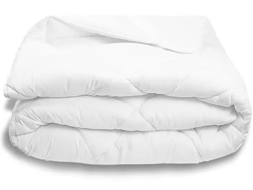 ZOLLNER Ganzjahresdecke 200x220 cm - Atmungsaktive Hotelqualität - Bettdecken mit hochwertiger Polyesterfüllung, waschbar bis 95°C und ideal für Allergiker. Die praktische Rautensteppung sorgt für perfekten Halt der Füllung.