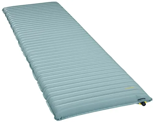 Thermarest NeoAir Xtherm NXT MAX Neptune Regular Wide - Isomatte für Bergsteiger und Rucksackwanderer, bestes Wärme-Gewichts-Verhältnis mit R-Wert 7,3, ultraleicht und kompaktes Packmaß für Abenteuer bei kaltem Wetter.