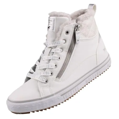 Mustang Shoes Slipper weiß 39 EU - Sneaker in Größe 39 EU, mit stylishen weißen Synthetik-Obermaterial, ideal für lässige Outfits und hohen Tragekomfort.