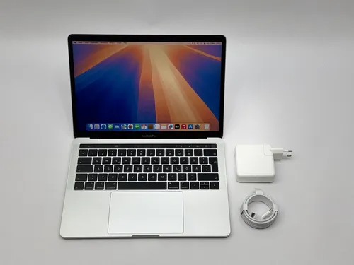 Apple MacBook Pro 13.3" mit Touch Bar und Touch ID - Laptops mit 2.4 GHz Intel Core i5, 8 GB RAM und 256 GB SSD. Ideal für kreative Profis dank True Tone Retina Display und vielseitiger Anschlussmöglichkeiten.