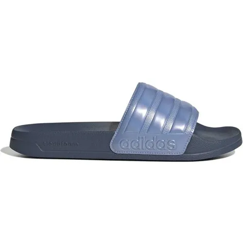 adidas SHOWER ADILETTE Badesandale blau 39 EU - Badeschuhe mit sportlichem Design, aus Synthetik, ideal für Strand und Freizeit. Fällt klein aus - bitte 1,5 Größen größer bestellen!
