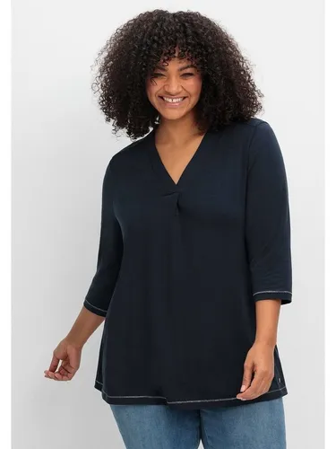 Sheego 3/4-Arm-Shirt in tiefblau - V-Shirts für große Größen, figurumspielende A-Linie für optimalen Tragekomfort und stylischen Look.