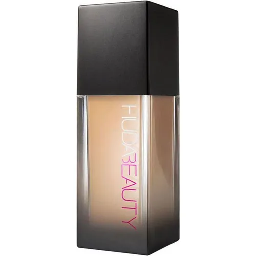 Huda Beauty Faux Filter Foundation - Langanhaltendes Make-up in Baklava - Make-up für Damen, 35 ml, mit Langzeiteffekt und ausgezeichneter Abdeckung. Ideal für einen matten Teint und wasserfest. Vegan und einfach anzuwenden.