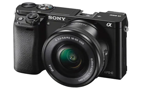 Sony Alpha 6000 Systemkamera - 24 Megapixel, inkl. SEL-P1650 Objektiv, schneller Hybrid-Autofokus für gestochen scharfe Bilder
