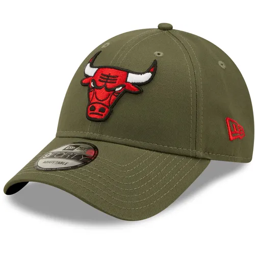 New Era 9Forty Strapback Cap - NBA Chicago Bulls oliv - Hüte & Mützen, stylische olivfarbene Cap aus 100% Baumwolle, ideal für Sportfans und Freizeitaktivitäten, One Size passt perfekt.