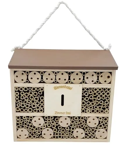 Dehner Natura Insektenhotel Andrena - Nistkasten für Bienen, Schmetterlinge und Käfer, großzügiger Rückzugsort aus Kiefernholz und Bambus, ideal für den Garten