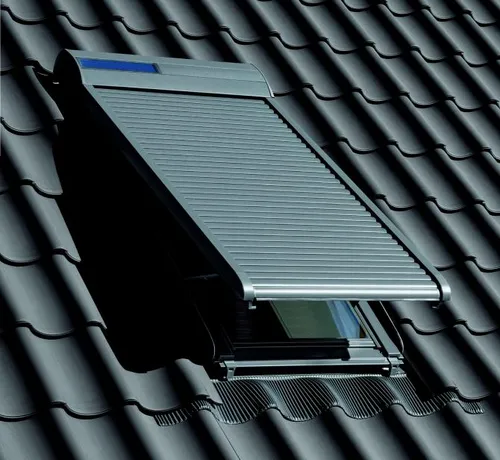Velux Rollladen Solar SSL UK08 0000S - Fenster & Tür, ideal für UK08, U08, 808 und ausgestattet mit einem Funk-Wandschalter für bequeme Bedienung