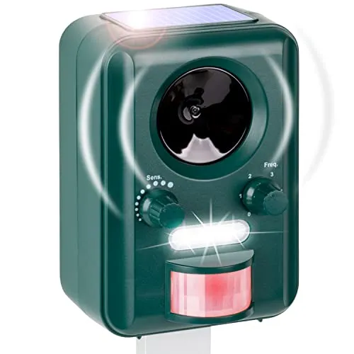 VOSS.sonic 2000 - Ultraschall-Abwehrgerät mit Solarunterstützung, schützt Ihren Garten vor unerwünschten Tieren mit Blitzlichtfunktion