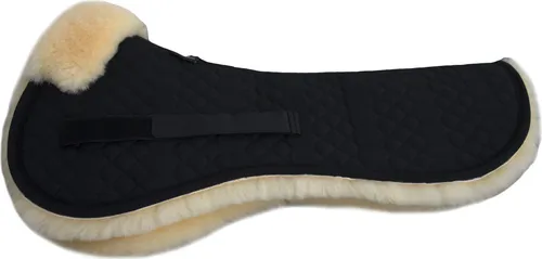 Engel Reitsport Sattelpad SAKIS1 Lammfell & Baumwollsteppstoff Schwarz S - Hochwertiges Sattelpad in Größe S (14 - 15,5 Inch) mit 60% Lammfell für optimalen Komfort beim Reiten. Ideal für Pferd und Esel, sorgt für eine perfekte Passform und schützt den Sattel.