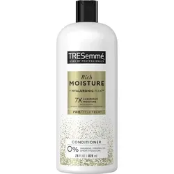Tresemme Moisture Rich Conditioner 825 ml - Haarspülung für trockenes Haar, spendet intensive Feuchtigkeit und stellt den Glanz mit Vitamin E und Biotin wieder her – für weiches, glänzendes Haar.