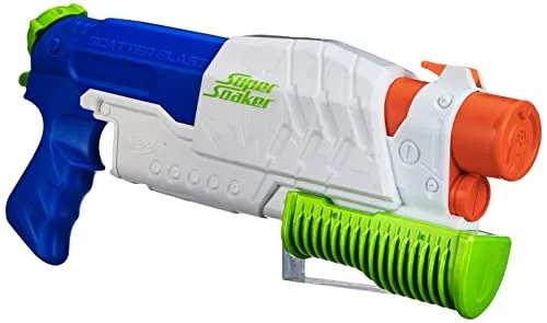 Nerf Super Soaker A5832EU4 - Scatter Blast Wasserpistole - Wasserpistole mit 5 Wasserstrahlen, schießt bis zu 10m weit und hat ein Fassungsvermögen von 0,6 Litern. Ideal für spannende Wasserschlachten und schnelle Action! Ab 6 Jahren geeignet.
