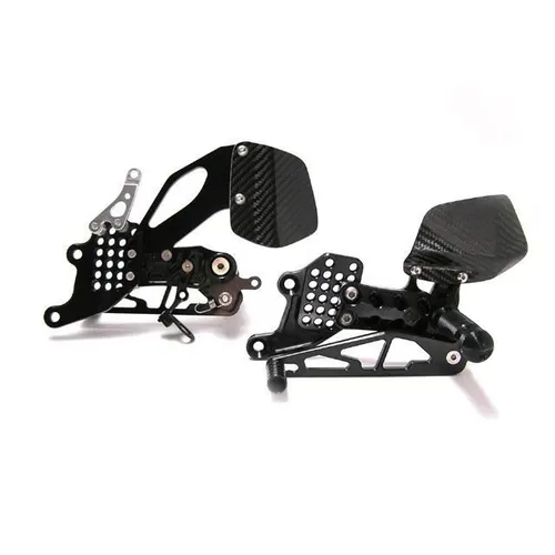 GILLES TOOLING AS31GT Einstellbare Fußrastenanlage Schwarz - Motorradzubehör mit multivariablen Einstellmöglichkeiten für Fußrasten, Schaltweg und Fußlänge. Hochfestes Aluminium und spielfreie Hebel sorgen für ein optimales Fahrerlebnis.