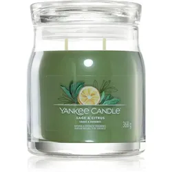 Sage & Citrus Signature Medium Jar 368g 2-Docht - Kerze mit 2 Dochten für gleichmäßiges Brennen, vereint entspannende Kräuter und spritzige Zitrusnoten für eine belebende Atmosphäre.