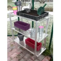KGT Universal Regalsystem - Tische und Regale – Ergonomisches Regalsystem mit drei Etagen für rückenfreundliches Arbeiten und optimalen Stauraum im Gewächshaus.