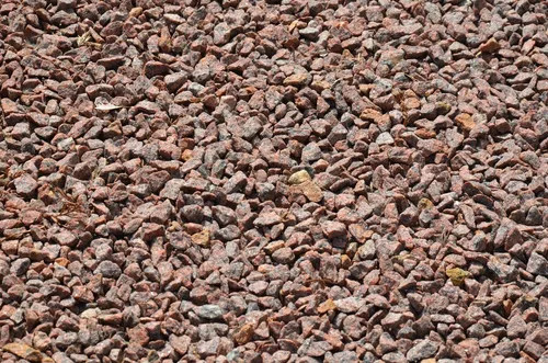Best for Garden Trittsteine Granit Ziersplitt Rot 16-22 mm - Gehwegplatten aus 75 kg rotem Granit, natur gerundet, ideal für ansprechende Gartenwege und kreative Landschaftsgestaltung.