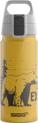 SIGG WMB One Kinder Trinkflasche, Brave Bear, 0.6 L - Stilvolle und praktische Aluminiumtrinkflasche für Kinder. Mit dem niedlichen „Brave Bear“-Design ist sie der perfekte Begleiter für Schule und Freizeit.