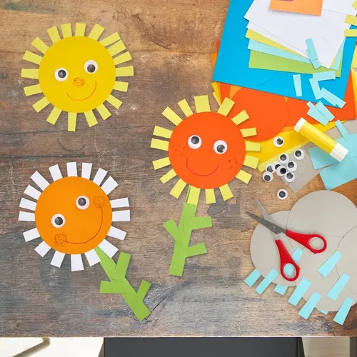 HABA Sachenmacher Erstes Schneiden Frühling Bastelset - Kreatives Bastelset für Kinder ab 3 Jahren, fördert die Scherenfertigkeit und lädt zum Frühlingsbasteln mit Sonnenblumen, Sonne und Wolke ein.