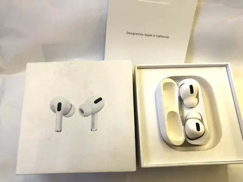 Apple AirPods Pro 1 - Original Rechter Ohrhörer Ersatz - Kopfhörer, Weiß, In-Ear-Design, bietet hochwertigen Klang und nahtlose Bluetooth-Konnektivität für ein einzigartiges Hörerlebnis.