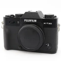 Fujifilm X-T30 Gehäuse – Topzustand, kompakte Systemkamera - Spiegellose Systemkamera von Fujifilm, ideal für kreative Aufnahmen. Mit 4K Video, Touchscreen und vielseitigen Funktionen für beeindruckende Ergebnisse.
