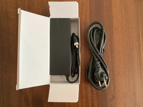 Sophos SD-RED 60 Netzteil / Adapter - Firewall- & VPN-Geräte, zuverlässiges Netzteil mit EU-Kabel für sichere Netzwerkverbindungen