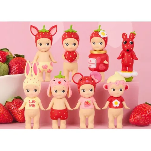 Sonny Angel Strawberry Love - Süße Actionfigur mit Erdbeer-Design, ideal zum Sammeln und Spielen, bringt Freude in jedes Kinderzimmer.
