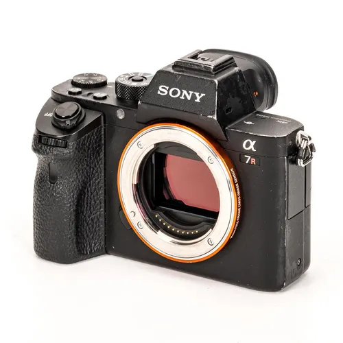 Sony Alpha 7R II Body 42,4 MP – Professionelle Systemkamera - Spiegelreflex- & Systemkameras mit 42,4 MP, 4K Video und herausragender Bildstabilisierung für beeindruckende Aufnahmen.