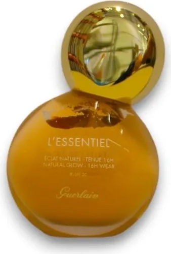 Guerlain L'Essentiel Natural Glow Liquid Foundation - Make-up mit natürlichem Glow, sorgt für ein strahlendes Hautbild und langanhaltende Deckkraft.